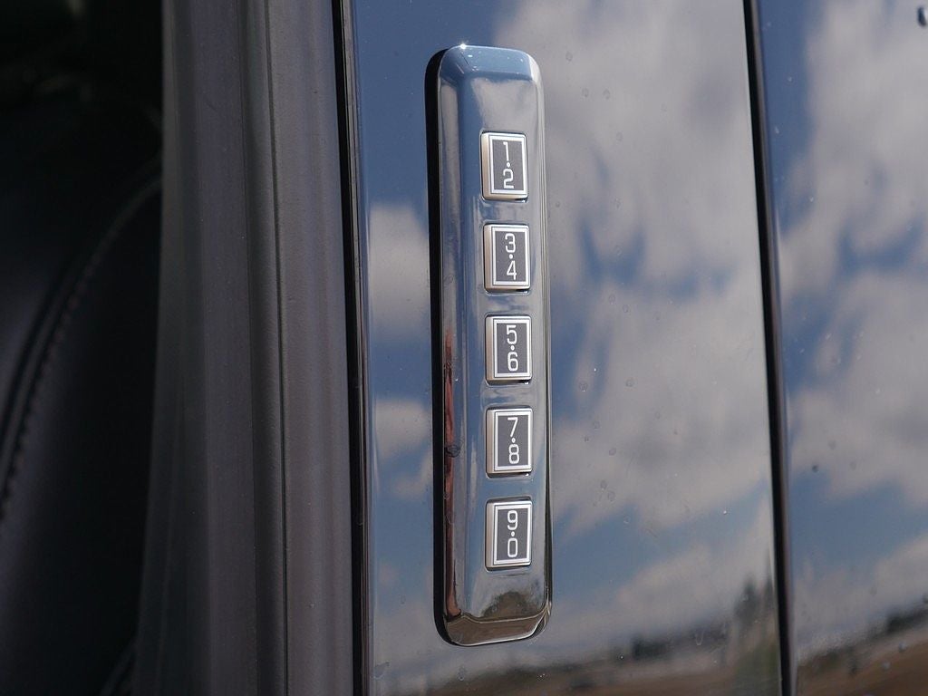2023 Ford F-150 XLT CREW 5.0