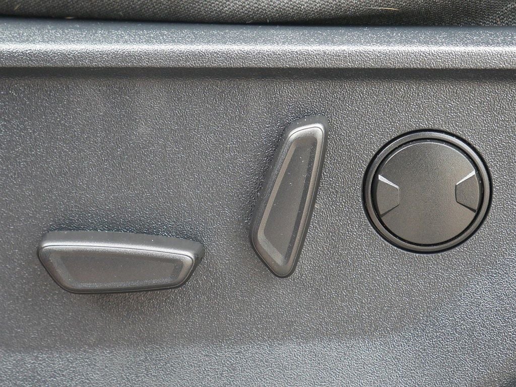 2023 Ford F-150 XLT CREW 5.0