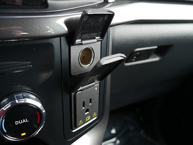 2023 Ford F-150 XLT CREW 5.0