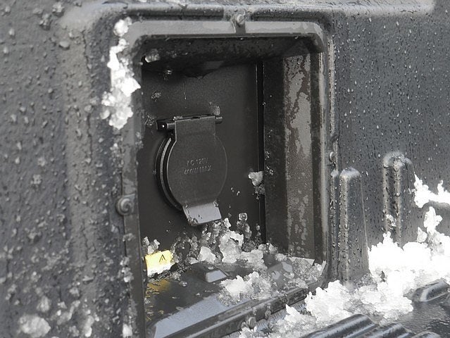 2023 Ford F-150 XLT CREW 5.0