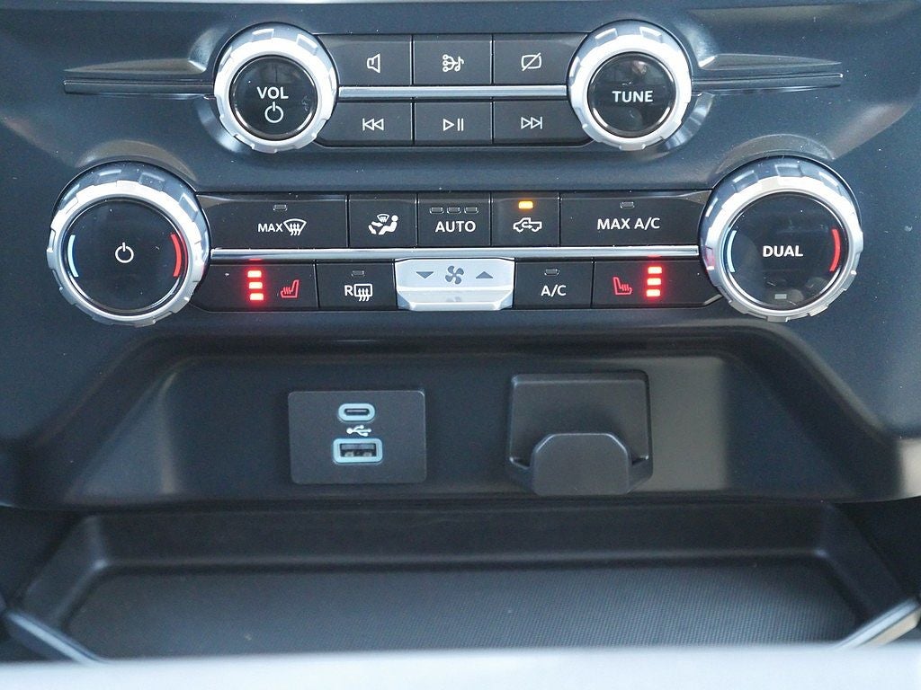 2023 Ford F-150 XLT CREW 5.0