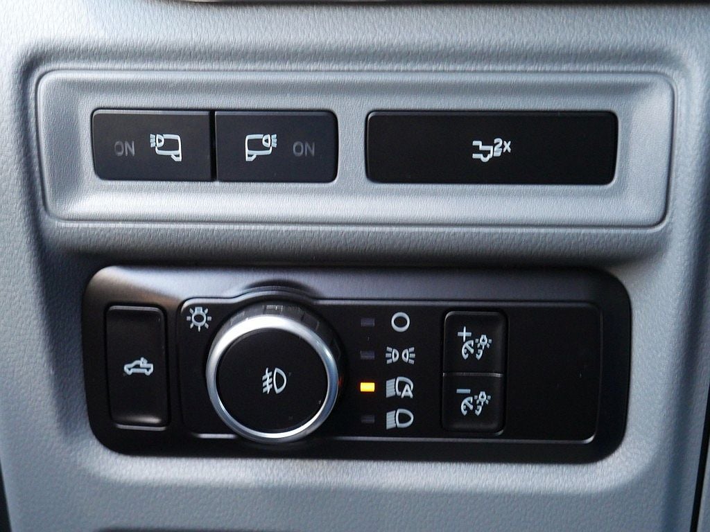 2023 Ford F-150 XLT CREW 5.0