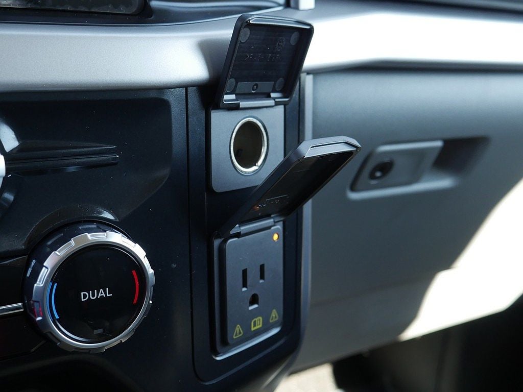 2023 Ford F-150 XLT CREW 5.0