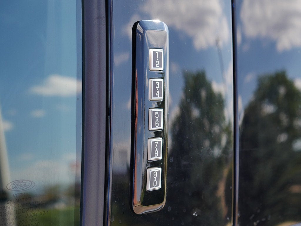 2023 Ford F-150 XLT CREW 3.5 PB