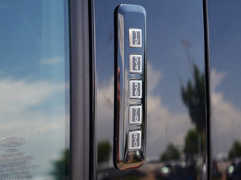 2023 Ford F-150 Lariat CREW 3.5 PB