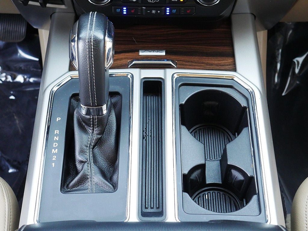 2015 Ford F-150 Lariat CREW 5.0 LONG BED