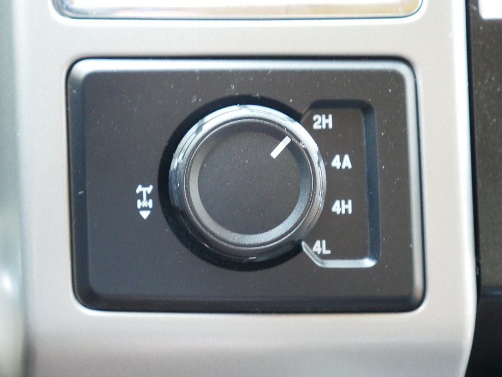 2015 Ford F-150 Lariat CREW 5.0 LONG BED