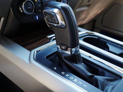 2015 Ford F-150 Lariat CREW 5.0 LONG BED