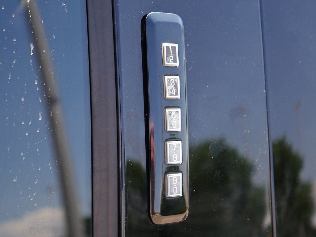 2015 Ford F-150 Lariat CREW 5.0 LONG BED