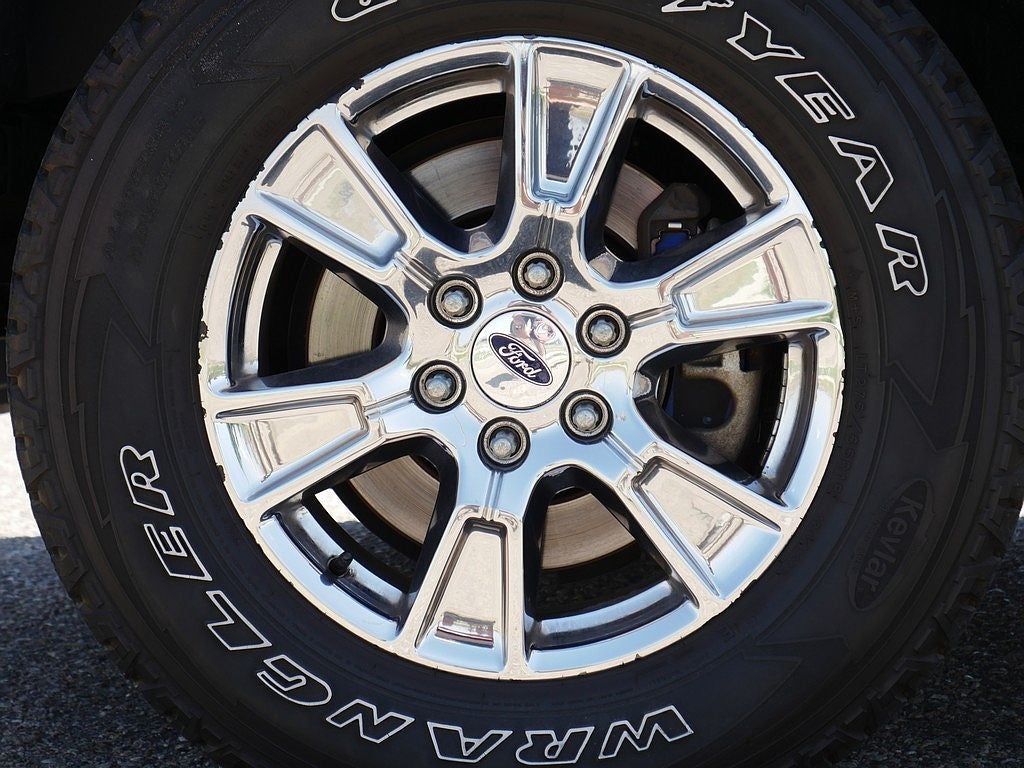 2015 Ford F-150 Lariat CREW 5.0 LONG BED