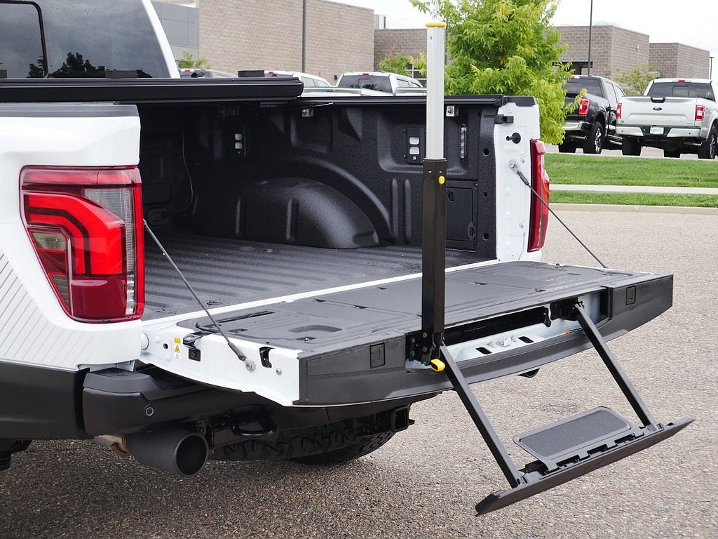 2026 Ford F-150 Raptor CREW 4WD