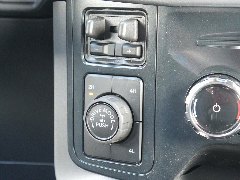 2026 Ford F-150 XLT CREW 4WD