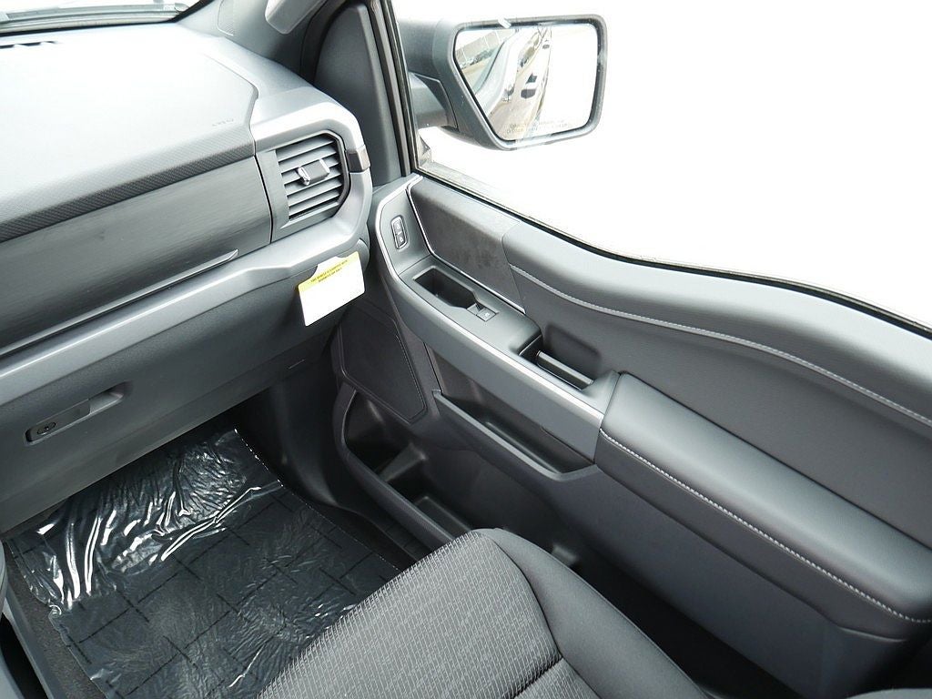 2026 Ford F-150 XLT CREW 4WD