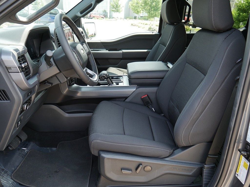 2026 Ford F-150 XLT CREW 4WD