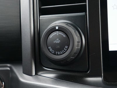 2025 Ford F-150 XLT CREW 4WD