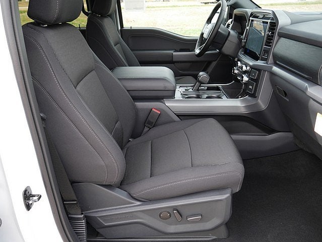 2025 Ford F-150 XLT CREW 4WD