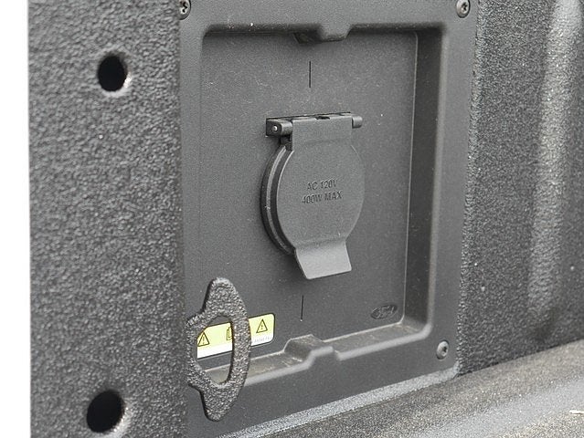 2025 Ford F-150 XLT CREW 4WD