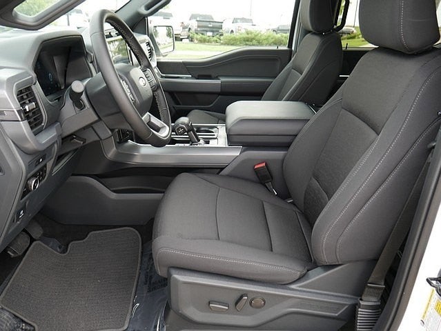 2025 Ford F-150 XLT CREW 4WD