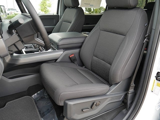 2025 Ford F-150 XLT CREW 4WD