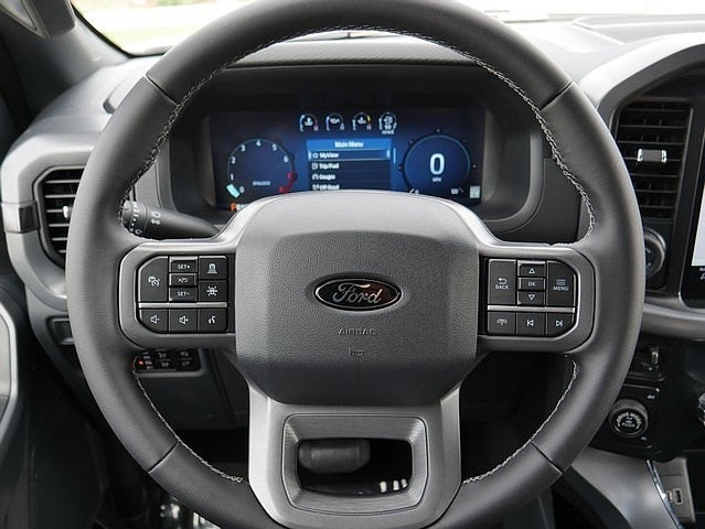 2025 Ford F-150 XLT CREW 4WD