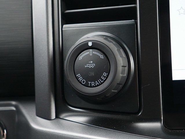 2025 Ford F-150 XLT CREW 4WD