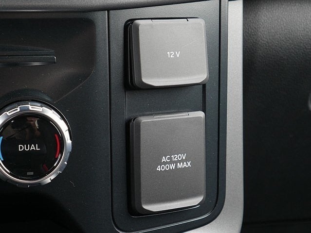 2025 Ford F-150 XLT CREW 4WD