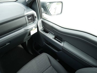 2025 Ford F-150 XLT CREW 4WD