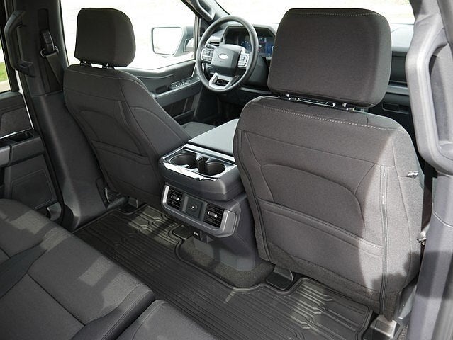 2025 Ford F-150 XLT CREW 4WD