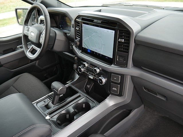 2025 Ford F-150 XLT CREW 4WD