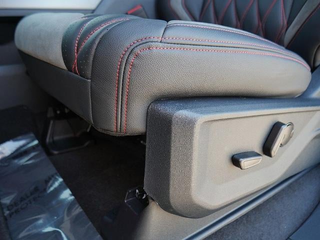 2026 Ford F-150 XLT BLACK WIDOW 4WD