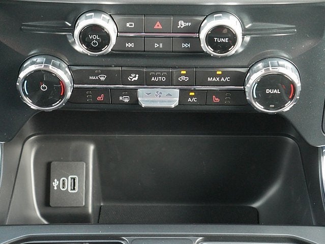 2025 Ford F-150 XLT CREW 4WD