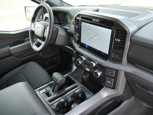 2025 Ford F-150 XLT CREW 4WD