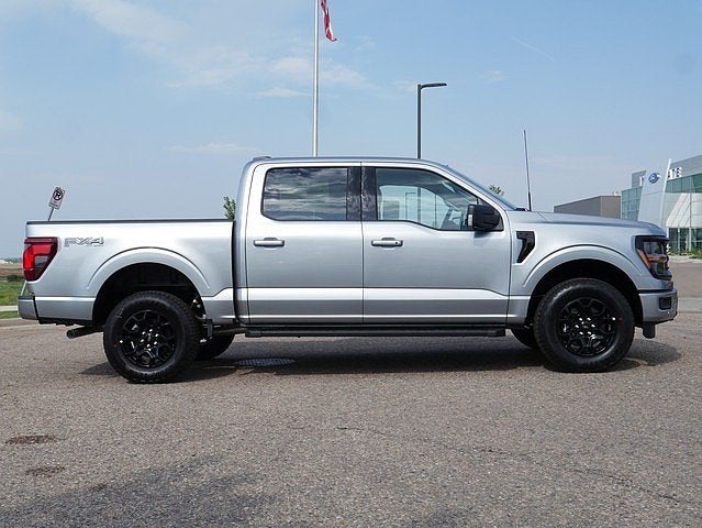 2025 Ford F-150 XLT CREW 4WD
