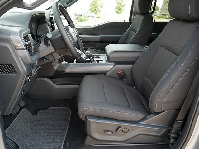 2025 Ford F-150 XLT CREW 4WD