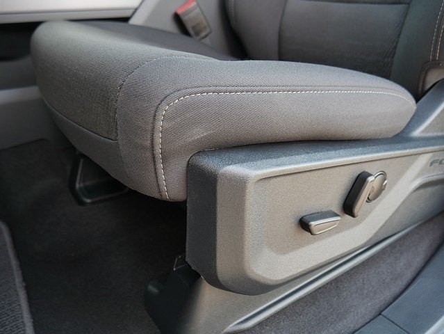 2025 Ford F-150 XLT CREW 4WD