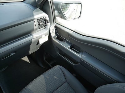 2025 Ford F-150 XLT CREW 4WD