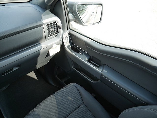 2025 Ford F-150 XLT CREW 4WD