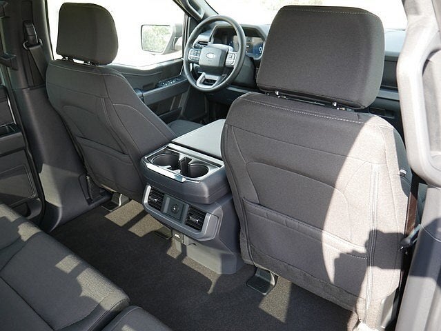 2025 Ford F-150 XLT CREW 4WD