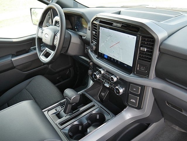 2025 Ford F-150 XLT CREW 4WD