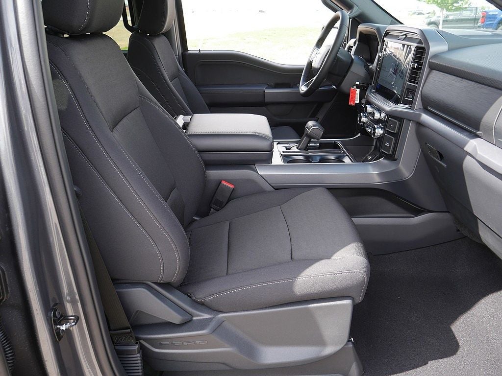 2026 Ford F-150 XLT CREW 4WD