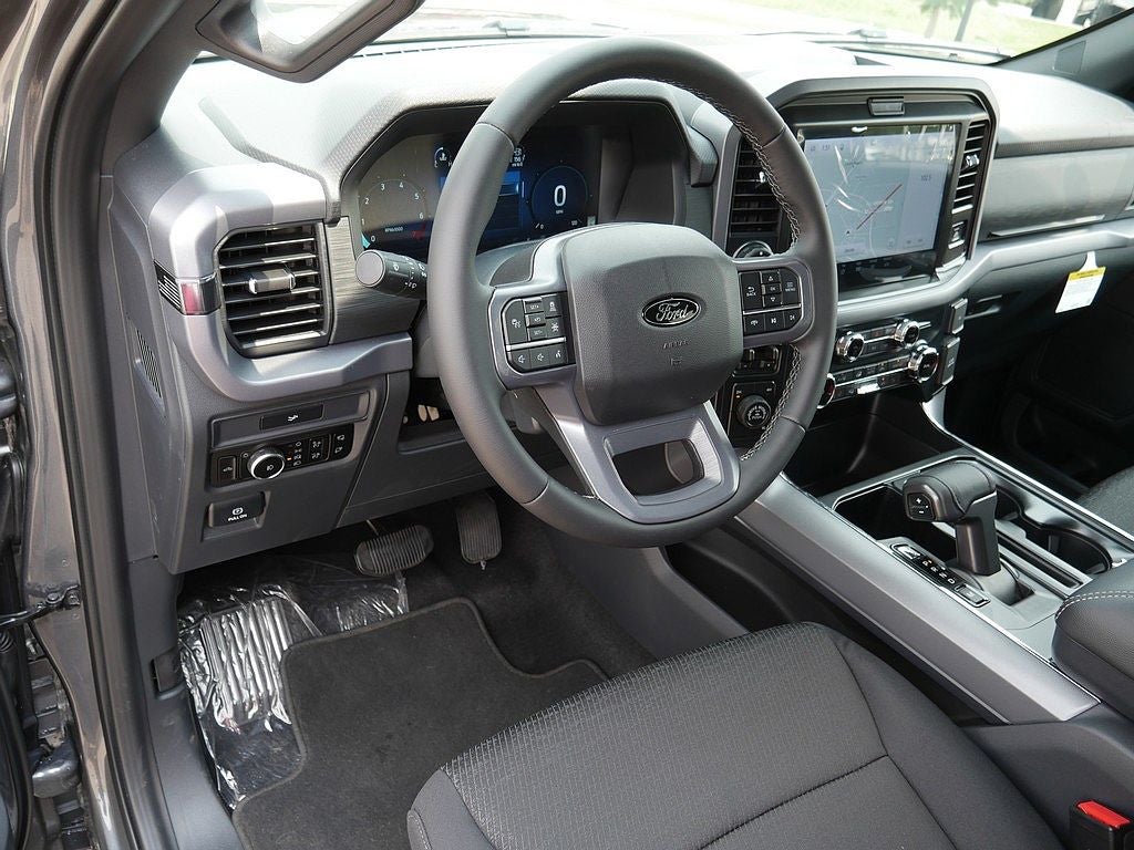 2026 Ford F-150 XLT CREW 4WD