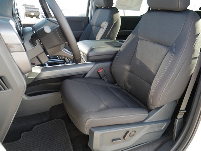 2025 Ford F-150 XLT CREW 4WD