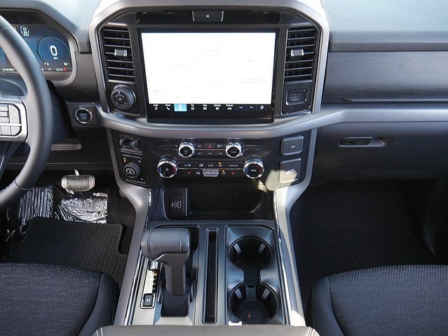 2025 Ford F-150 XLT CREW 4WD