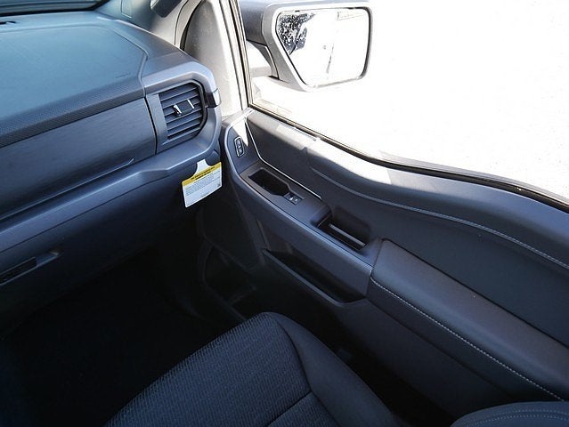 2025 Ford F-150 XLT CREW 4WD