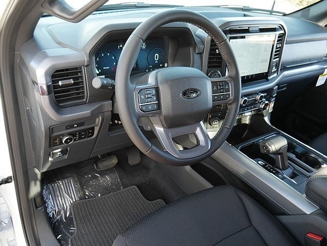 2025 Ford F-150 XLT CREW 4WD