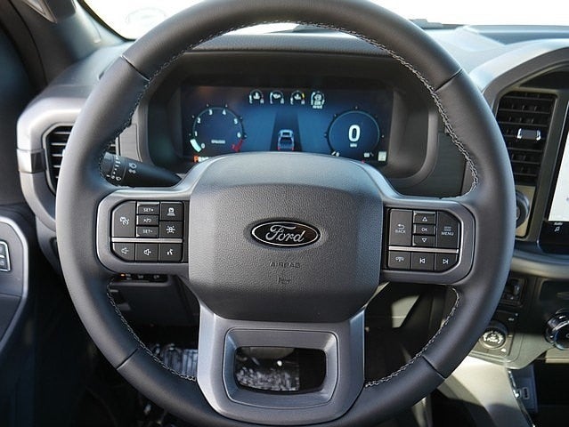 2025 Ford F-150 XLT CREW 4WD