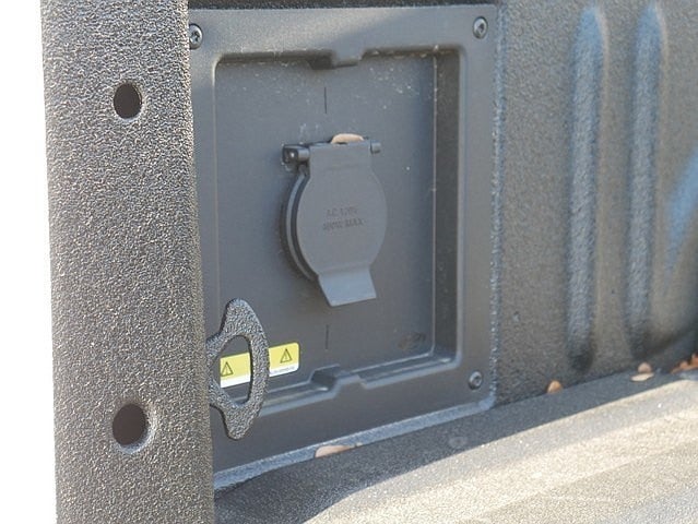 2025 Ford F-150 XLT CREW 4WD