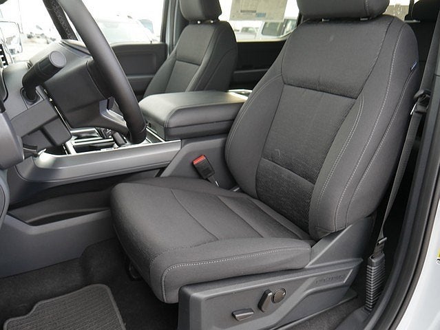 2025 Ford F-150 XLT CREW 4WD