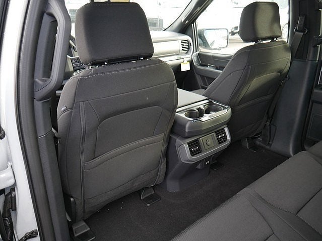 2025 Ford F-150 XLT CREW 4WD