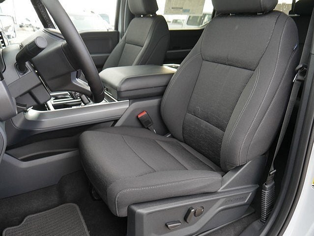 2025 Ford F-150 XLT CREW 4WD